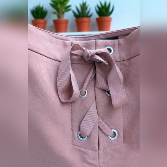 Express Rose Pink Corset Tie Mid-Rise Shorts Size 14 (NWT) - Picture 7 of 11